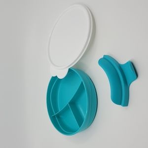 Tupperware Children's Divided Dish with Handle New
